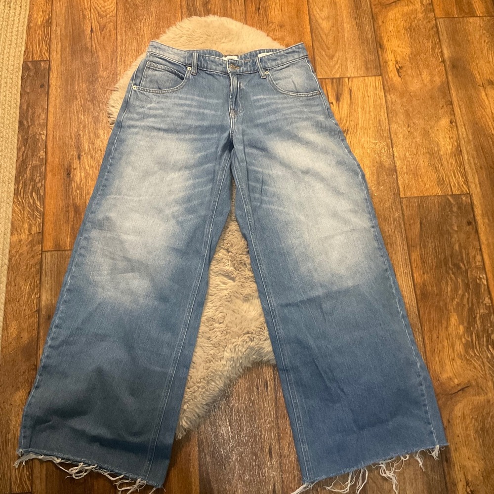 Forever 21 Low Rise Baggy Denim Jeans Size 27 Raw Hem Medium Blue‎ Womens